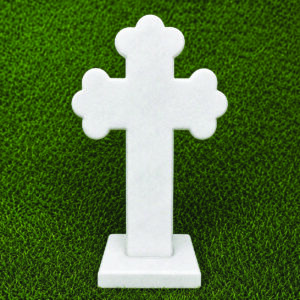Cruz de Mármol Blanco Diseño Trébol – 28 cm