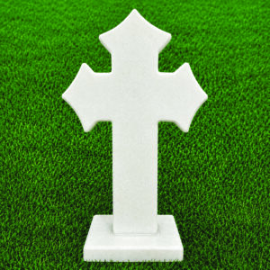 Cruz de Mármol Blanco Diseño Trébol Gótico – 28 cm